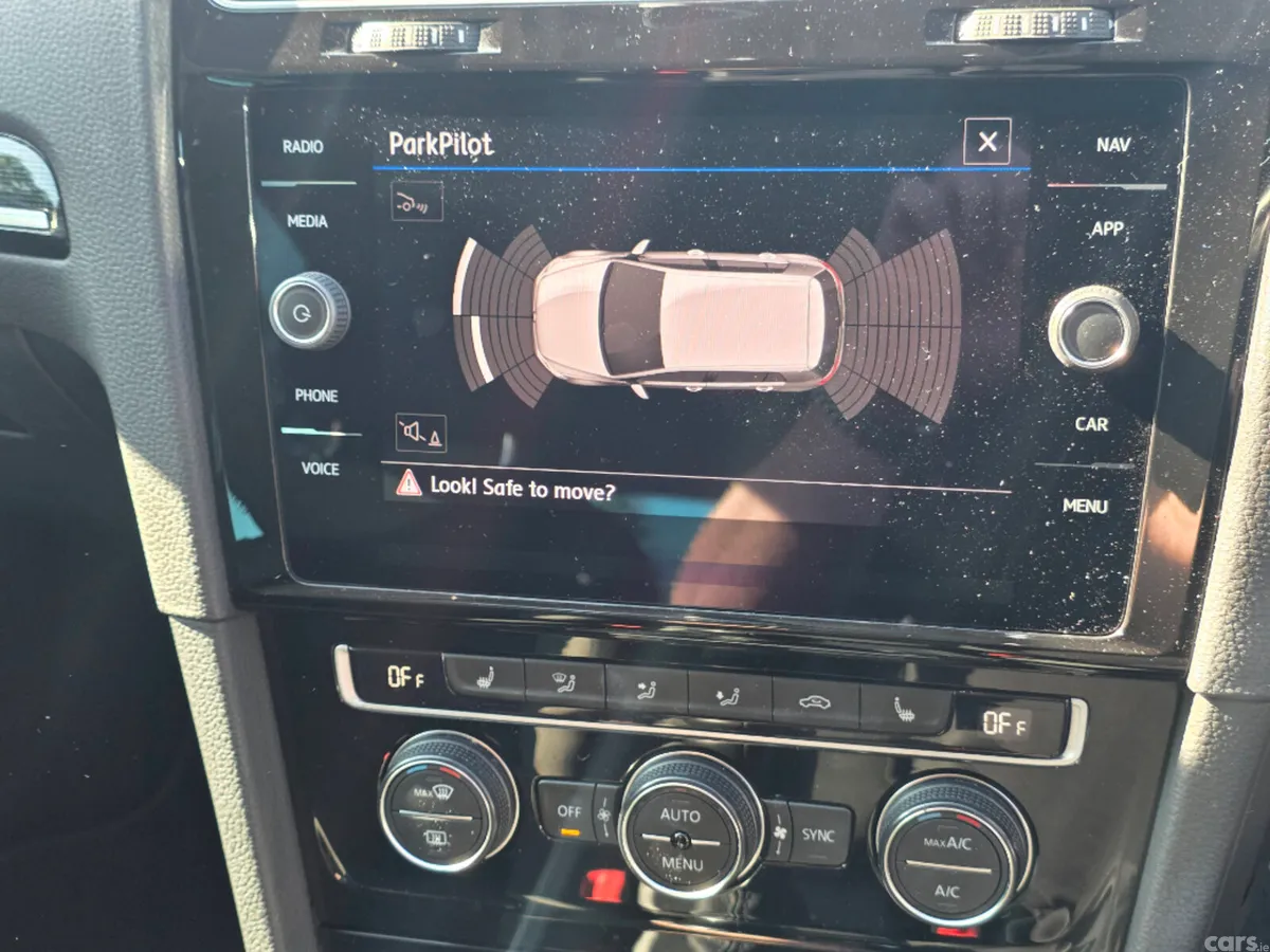 Volkswagen Golf Hatchback, Diesel, 2017, White