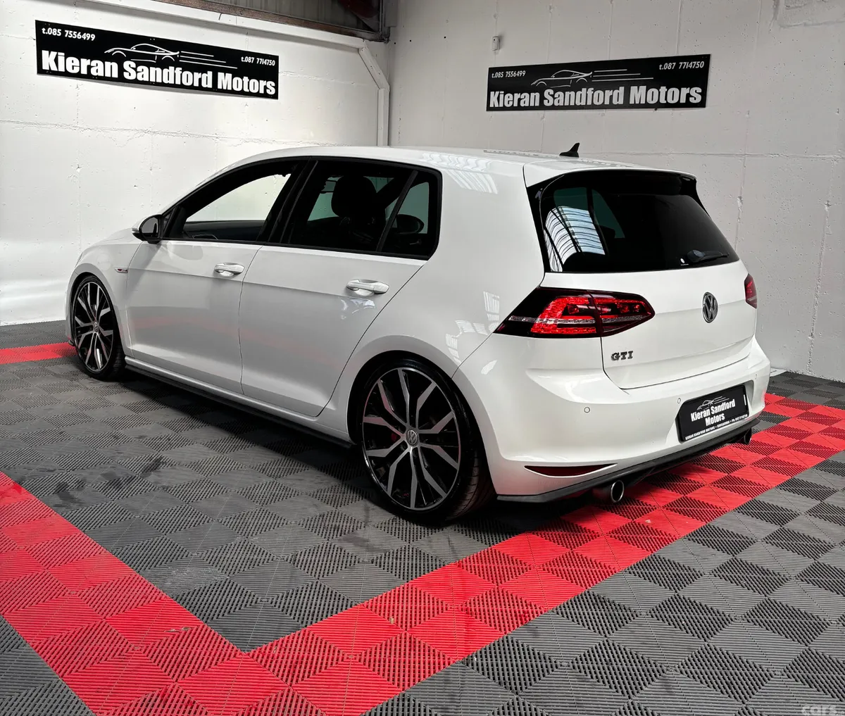 Volkswagen Golf Hatchback, Petrol, 2014, White
