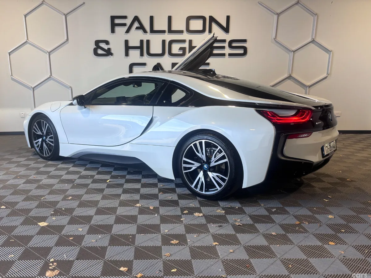 BMW i8 Coupe, Petrol Plug-in Hybrid, 2017, White