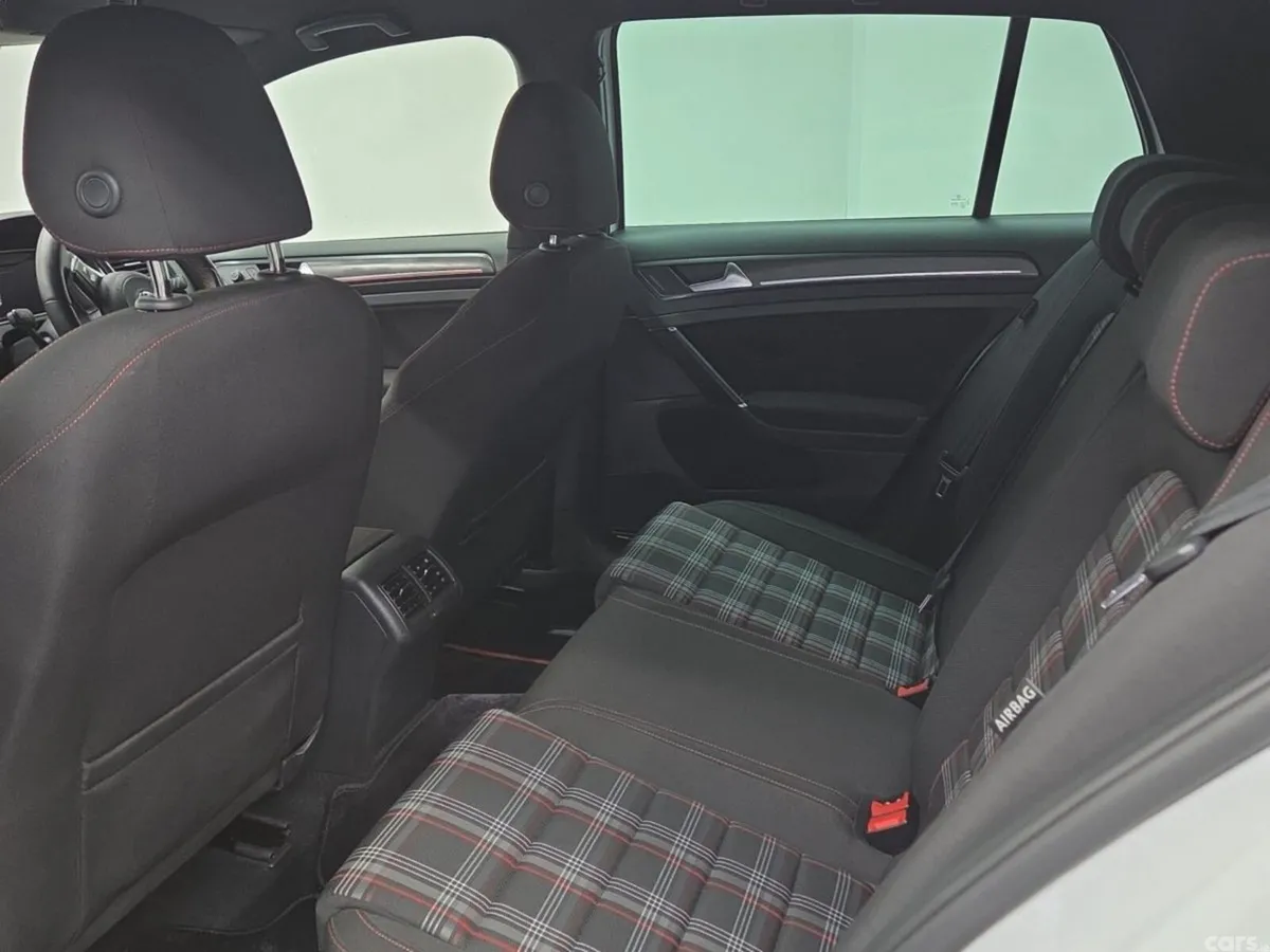 Volkswagen Golf Hatchback, Petrol, 2018, White
