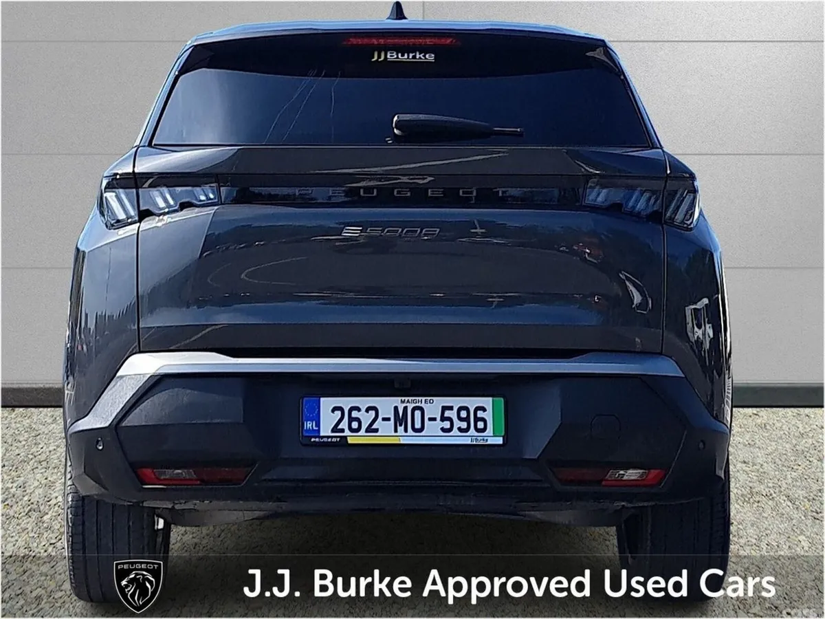 Peugeot 5008 SUV, Electric, 2026, Grey