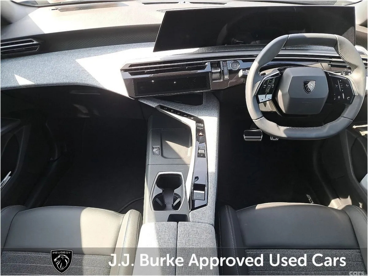 Peugeot 5008 SUV, Electric, 2026, Grey