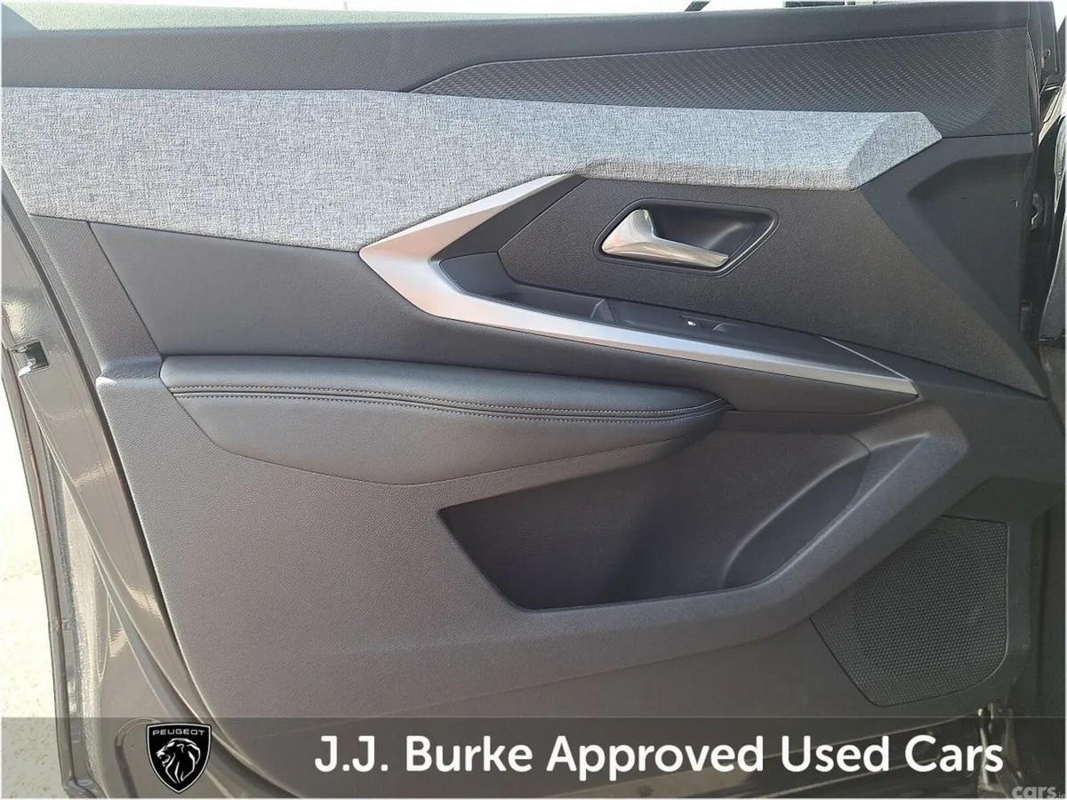 Peugeot 5008 SUV, Electric, 2026, Grey