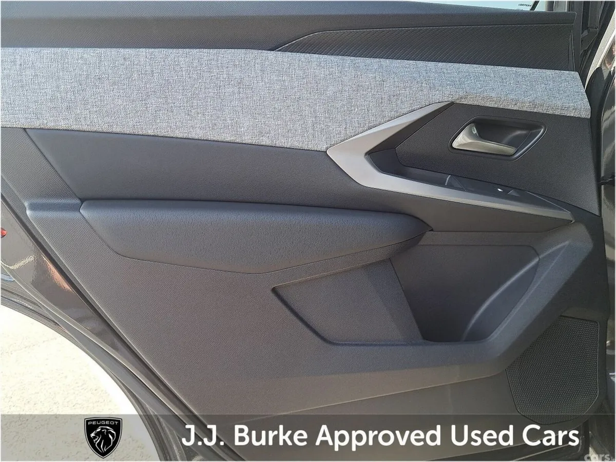 Peugeot 5008 SUV, Electric, 2026, Grey