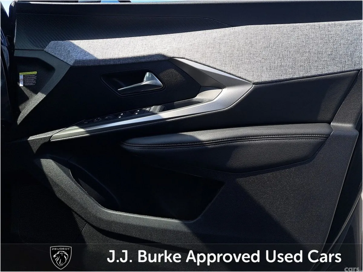 Peugeot 5008 SUV, Electric, 2026, Grey