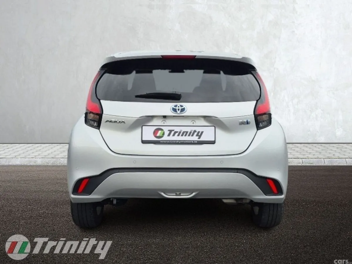 Toyota Aqua Hatchback, Petrol Hybrid, 2022, Silver