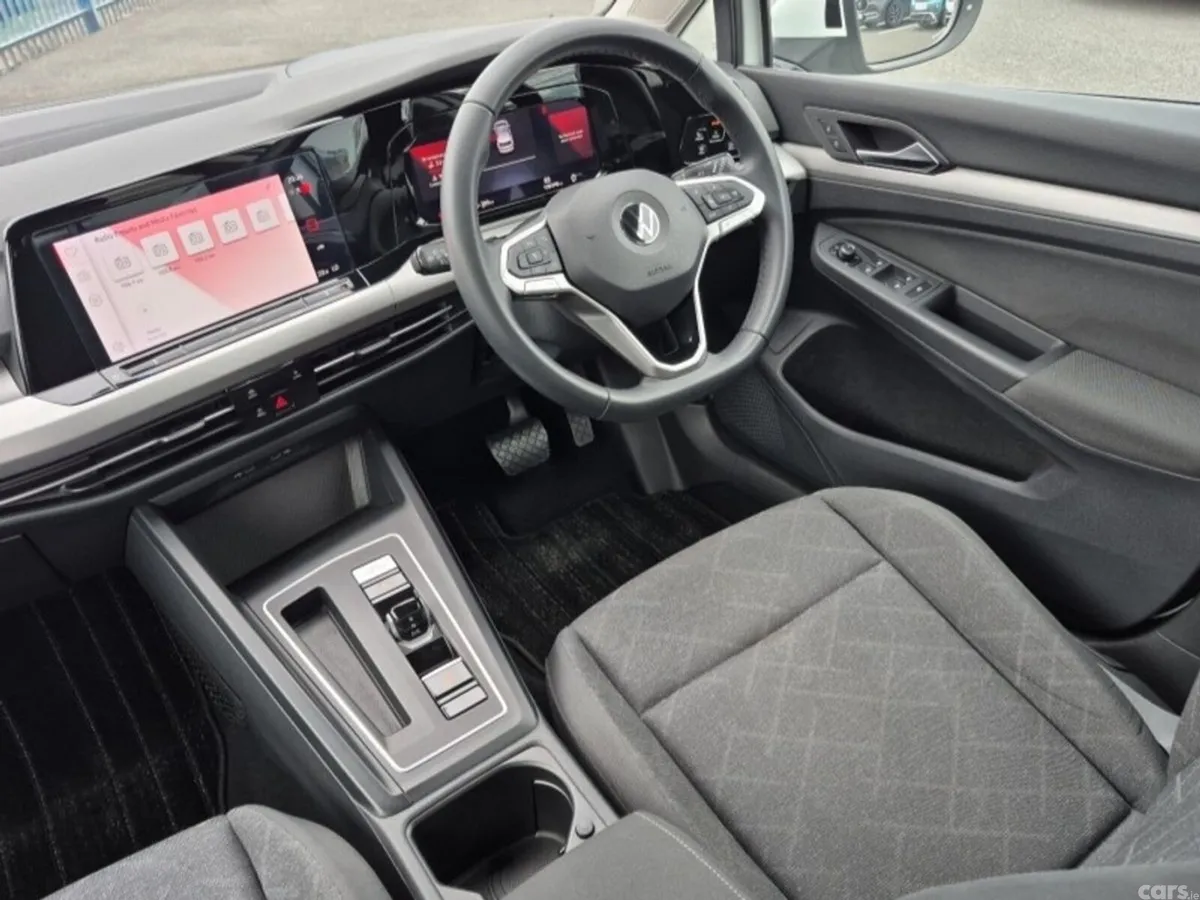 Volkswagen Golf Hatchback, Petrol, 2021, White