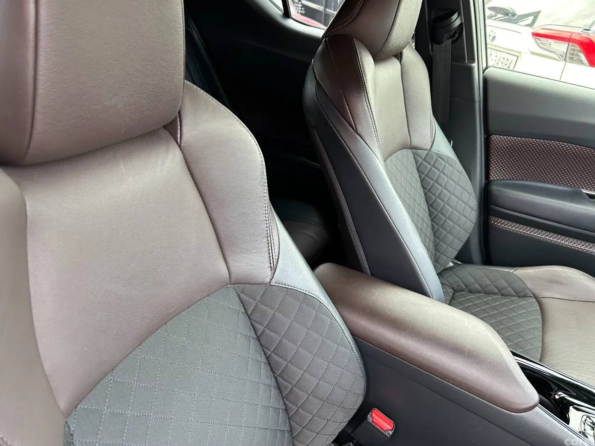 Toyota C-HR Hatchback, Petrol Hybrid, 2019, Red
