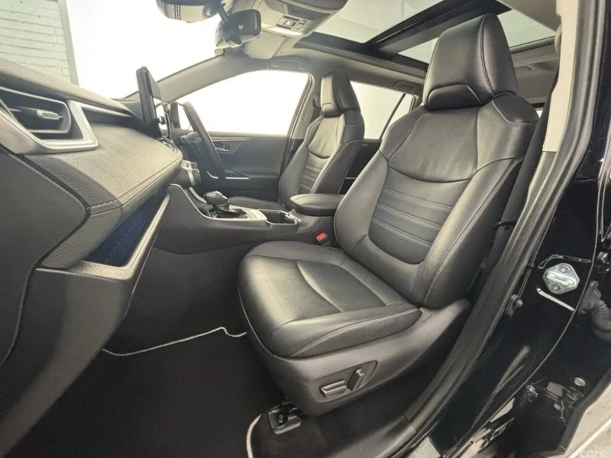 Toyota RAV4 SUV, Petrol Hybrid, 2023, Black