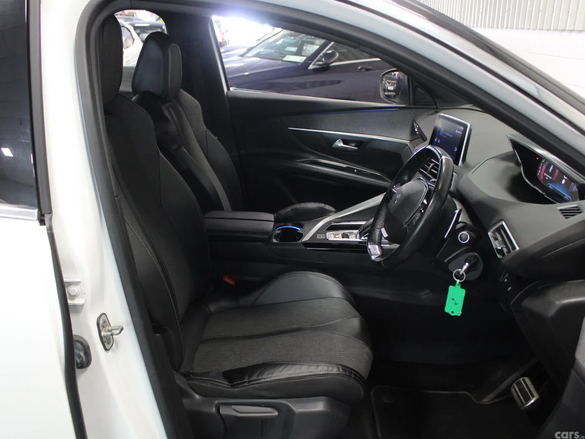 Peugeot 3008 Hatchback, Diesel, 2019, White