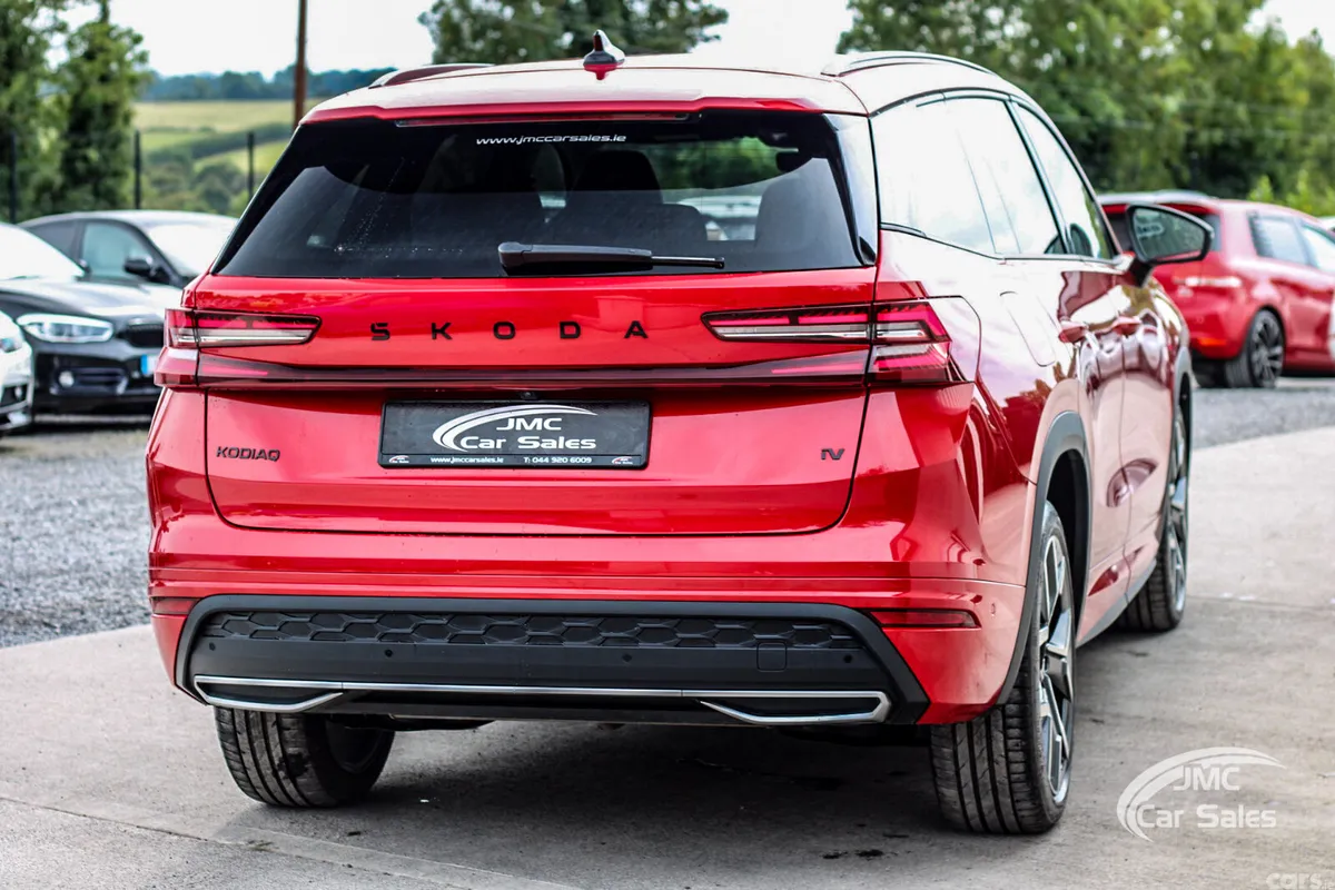 Skoda Kodiaq SUV, Petrol Plug-in Hybrid, 2025, Red