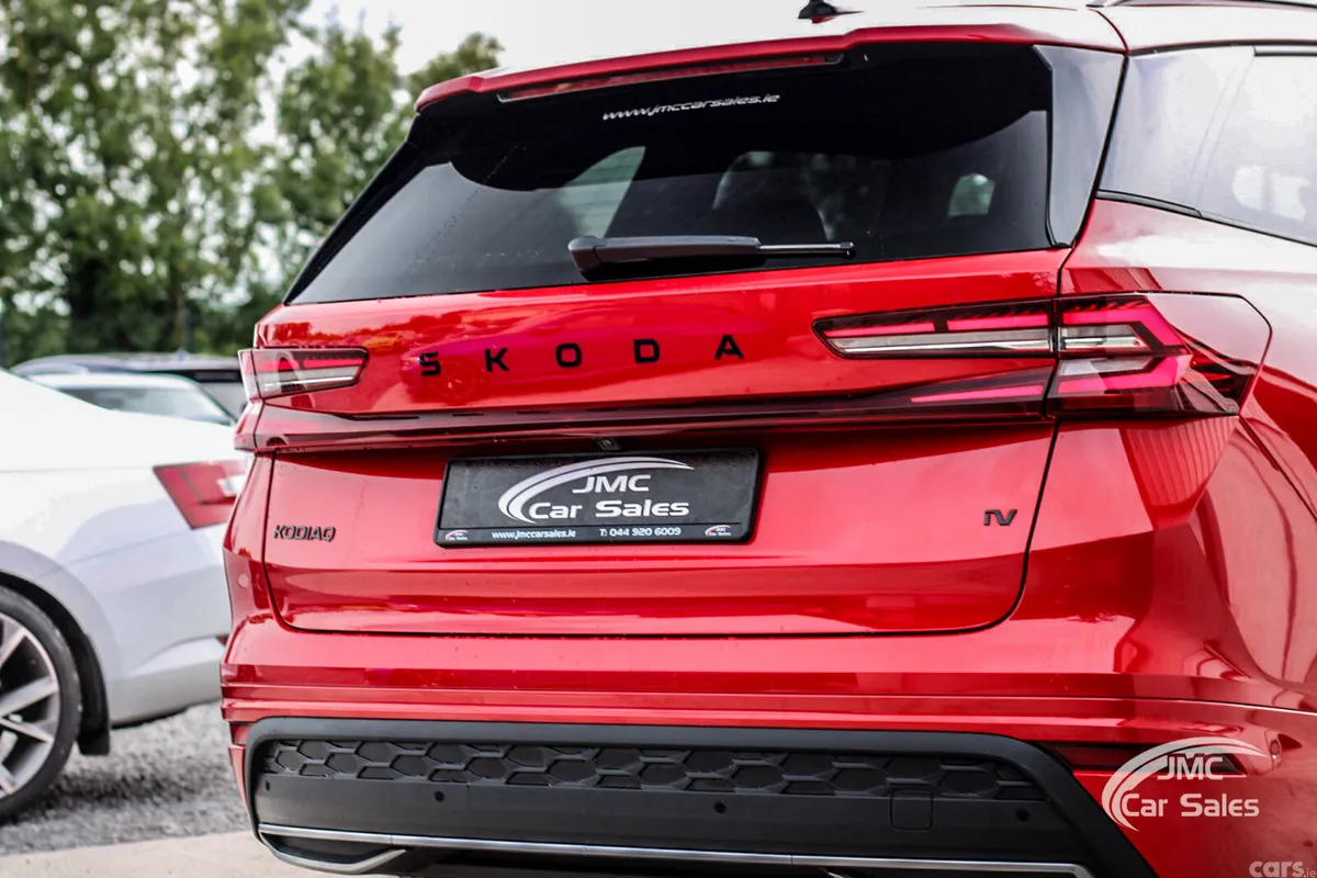 Skoda Kodiaq SUV, Petrol Plug-in Hybrid, 2025, Red