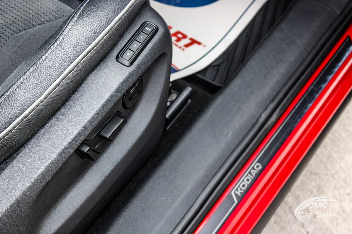 Skoda Kodiaq SUV, Petrol Plug-in Hybrid, 2025, Red