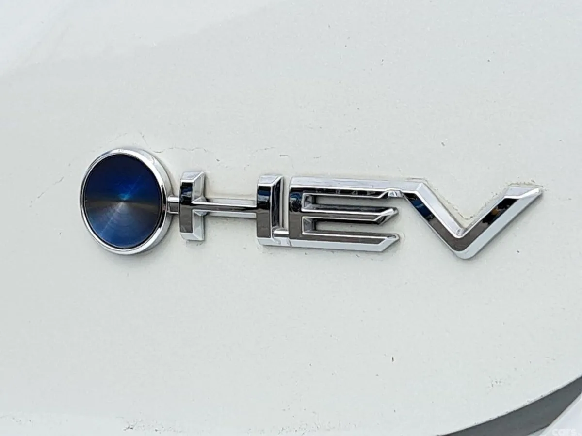 Toyota Yaris Hatchback, Petrol Hybrid, 2024, White
