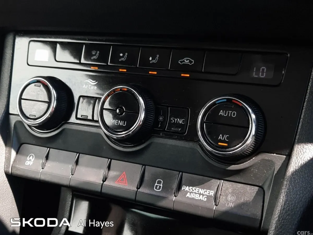 Skoda Karoq SUV, Diesel, 2019, Grey