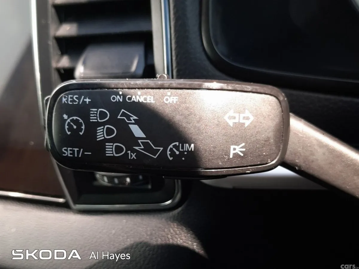 Skoda Karoq SUV, Diesel, 2019, Grey