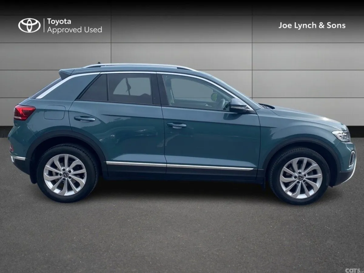 Volkswagen T-Roc Estate, Diesel, 2023, Blue