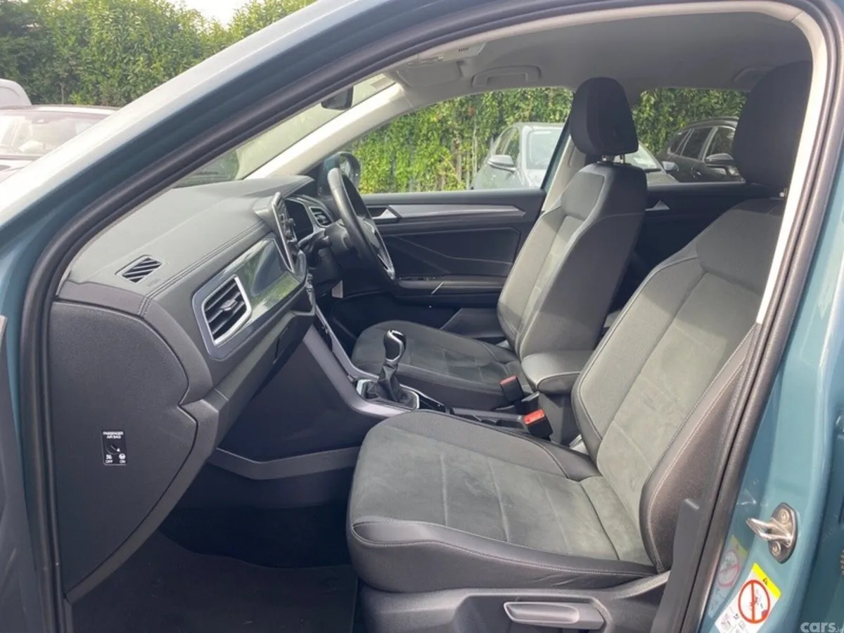 Volkswagen T-Roc Estate, Diesel, 2023, Blue
