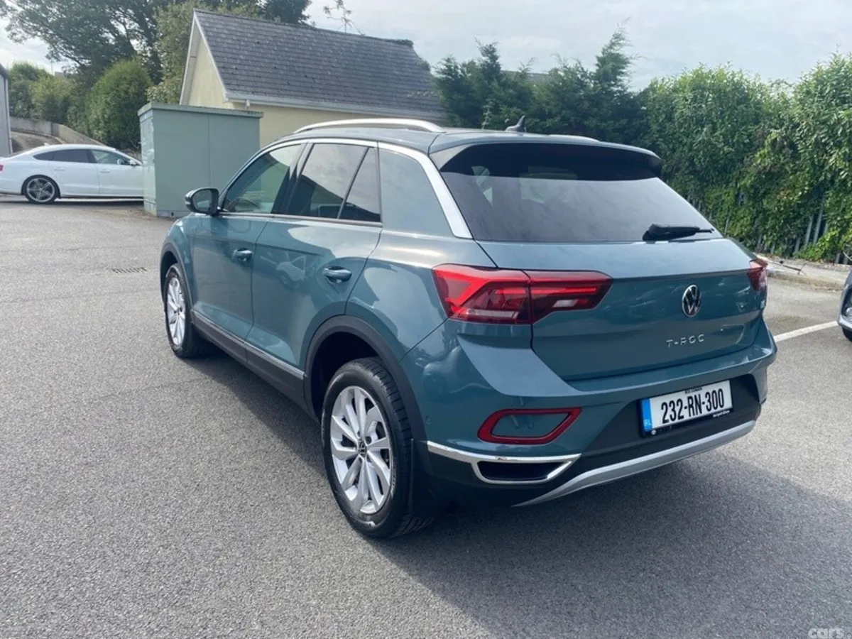Volkswagen T-Roc Estate, Diesel, 2023, Blue