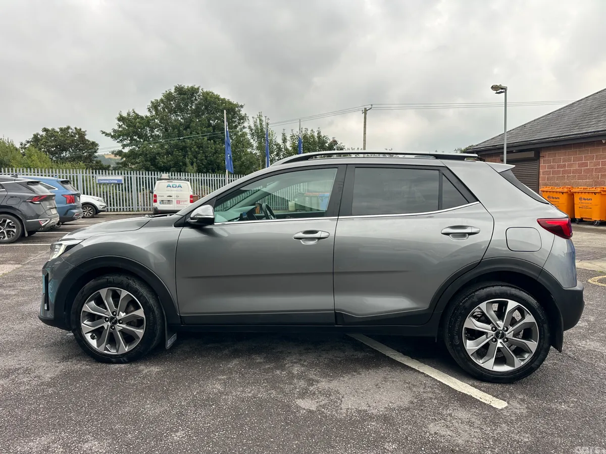 Kia Stonic Estate/Jeep, Petrol Hybrid, 2024, Grey