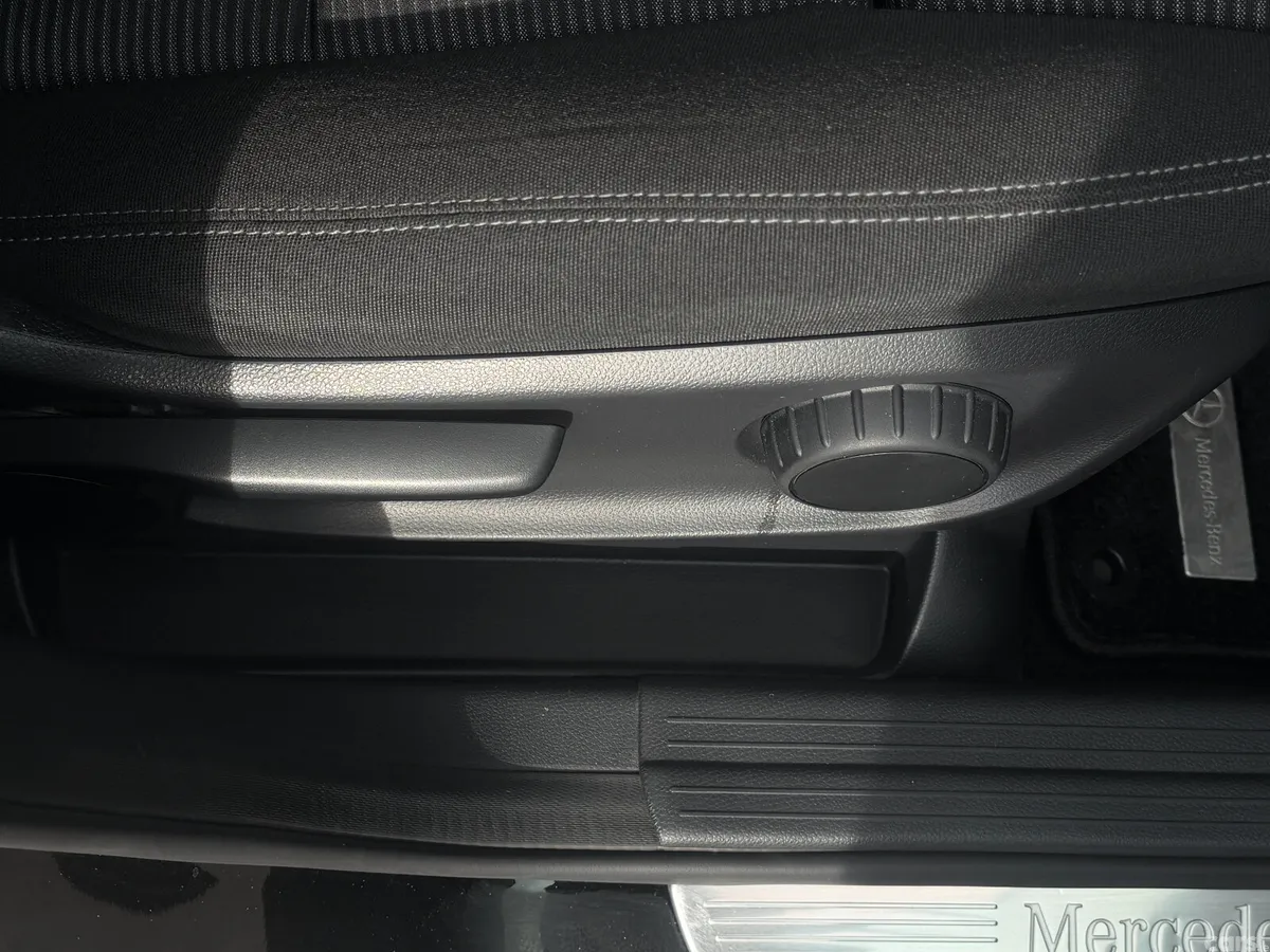 Mercedes-Benz B-Class MPV, Petrol, 2017, Black