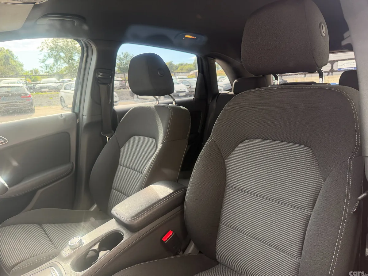 Mercedes-Benz B-Class MPV, Petrol, 2017, Black