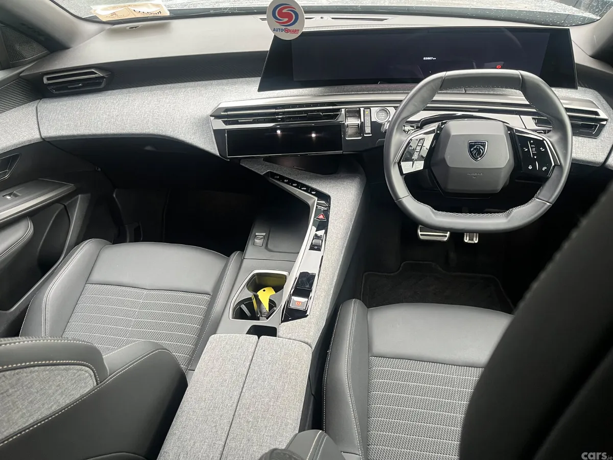 Peugeot 3008 MPV, Petrol Hybrid, 2025, Grey