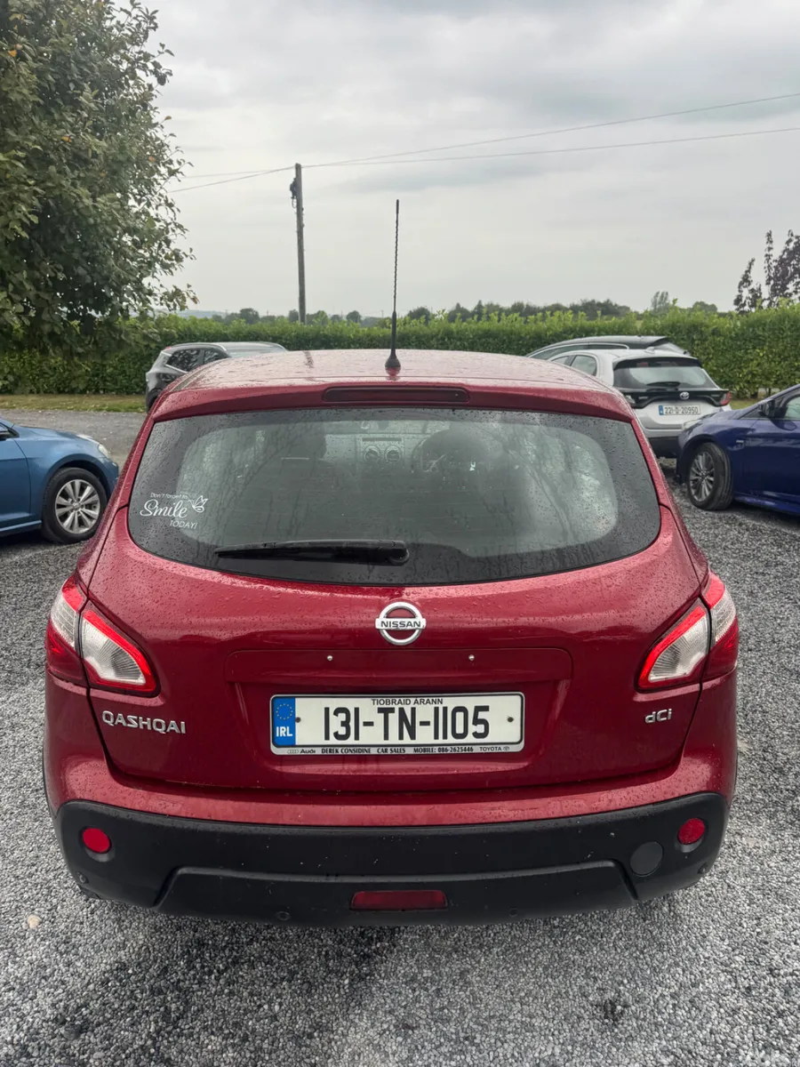 Nissan Qashqai Hatchback, Diesel, 2013, Red