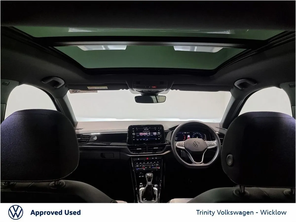 Volkswagen T-Roc SUV, Petrol, 2024, Blue
