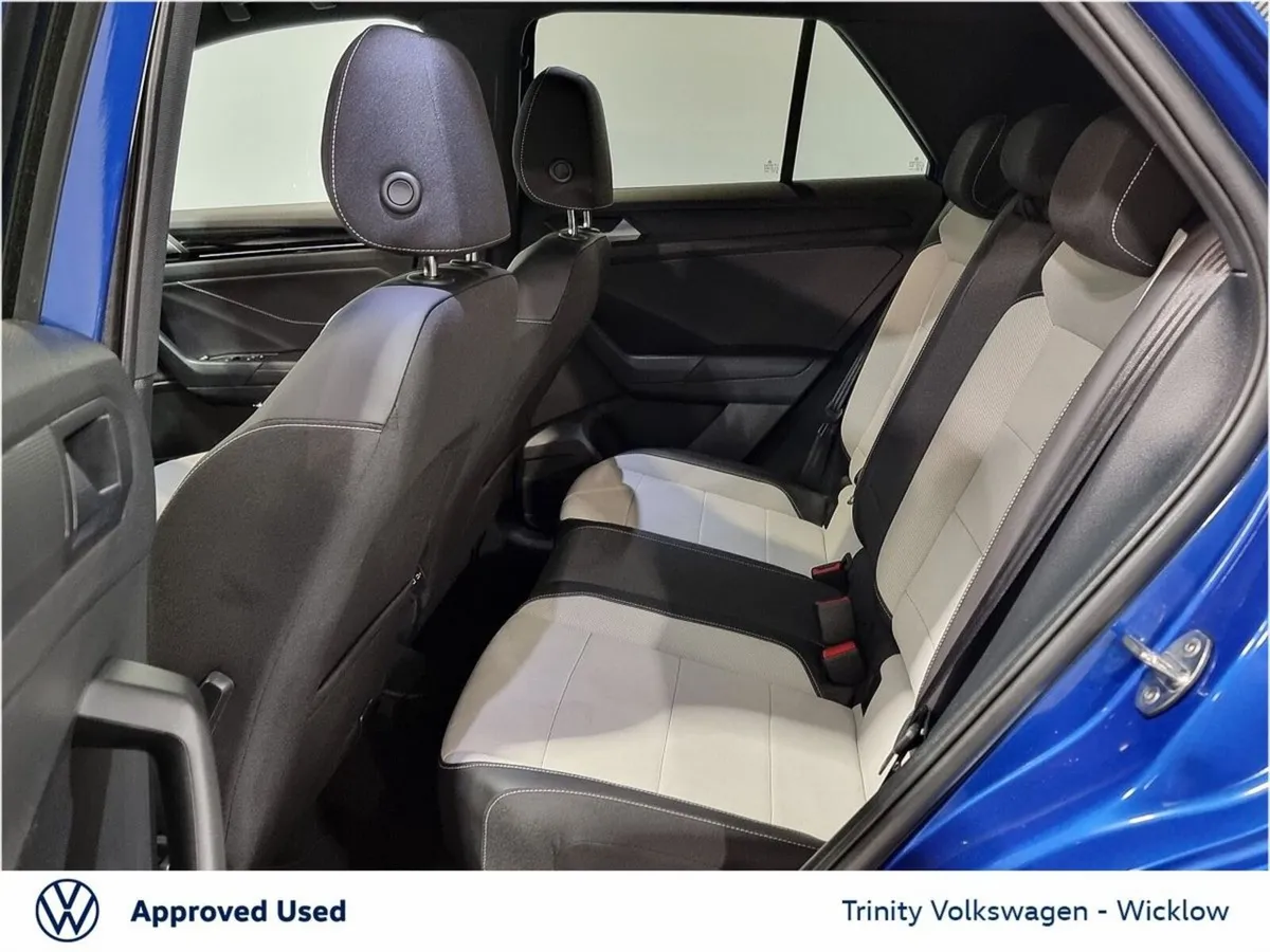 Volkswagen T-Roc SUV, Petrol, 2024, Blue