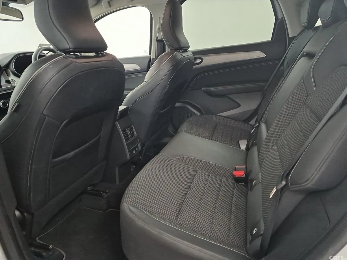 Renault Arkana SUV, Petrol, 2023, White