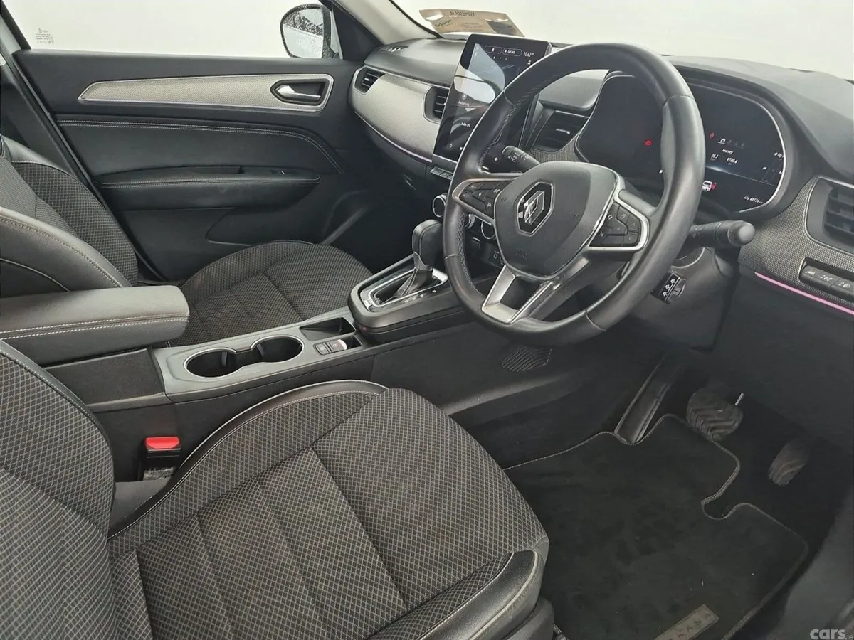 Renault Arkana SUV, Petrol, 2023, White