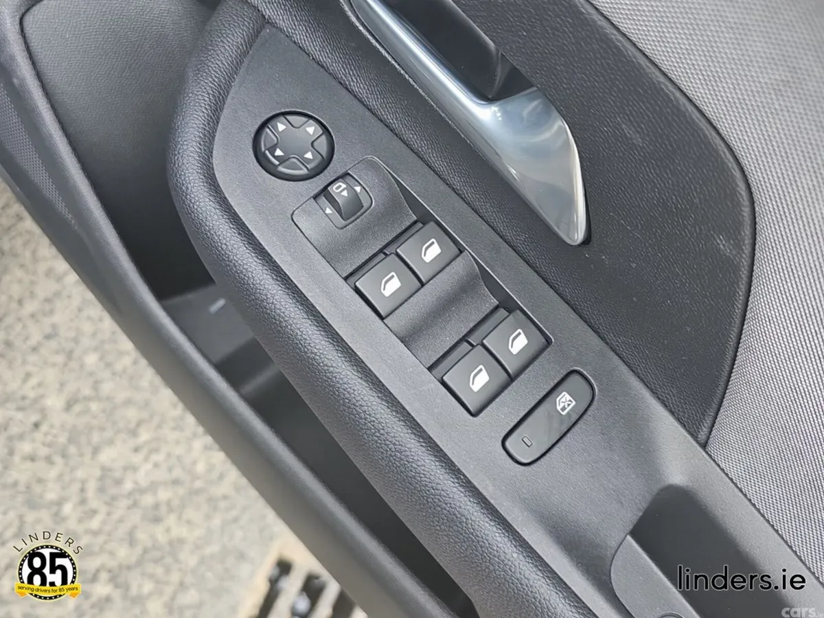 Opel Mokka SUV, Electric, 2026, Grey
