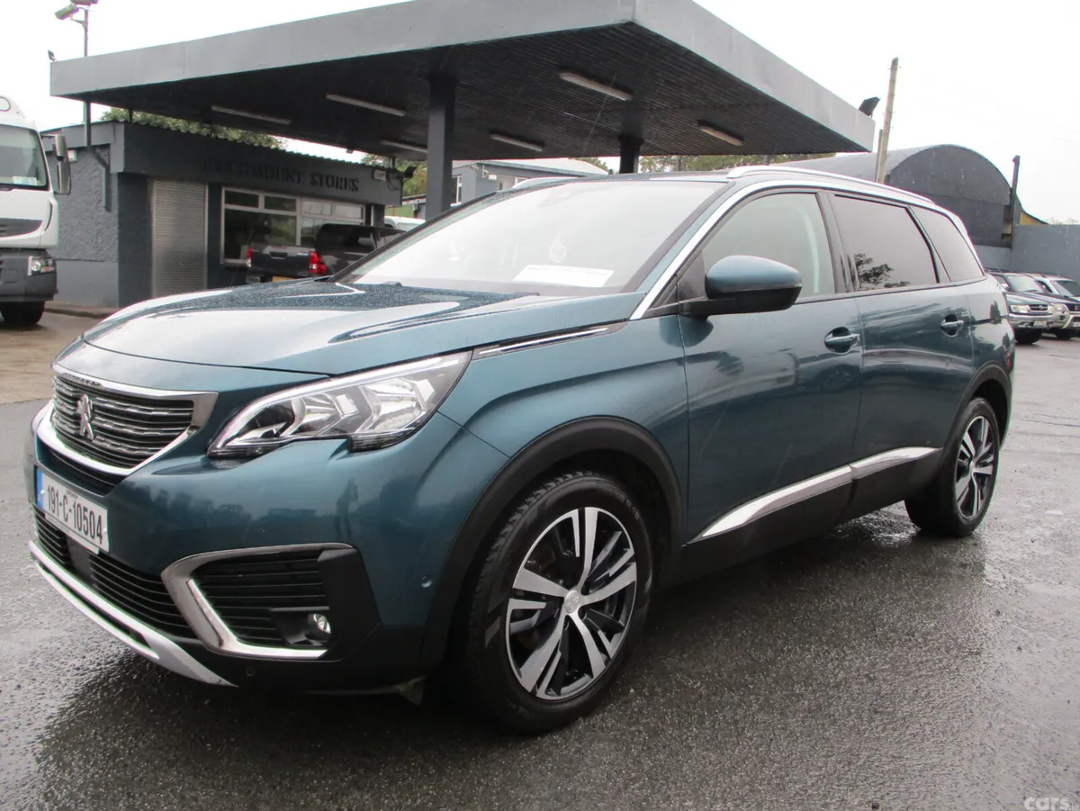 Peugeot 5008 MPV, Petrol, 2019, Green