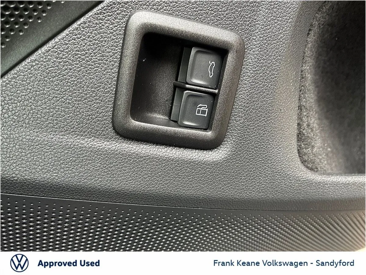 Volkswagen Tiguan SUV, Petrol Plug-in Hybrid, 2025, Black