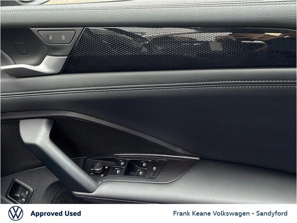 Volkswagen Tiguan SUV, Petrol Plug-in Hybrid, 2025, Black