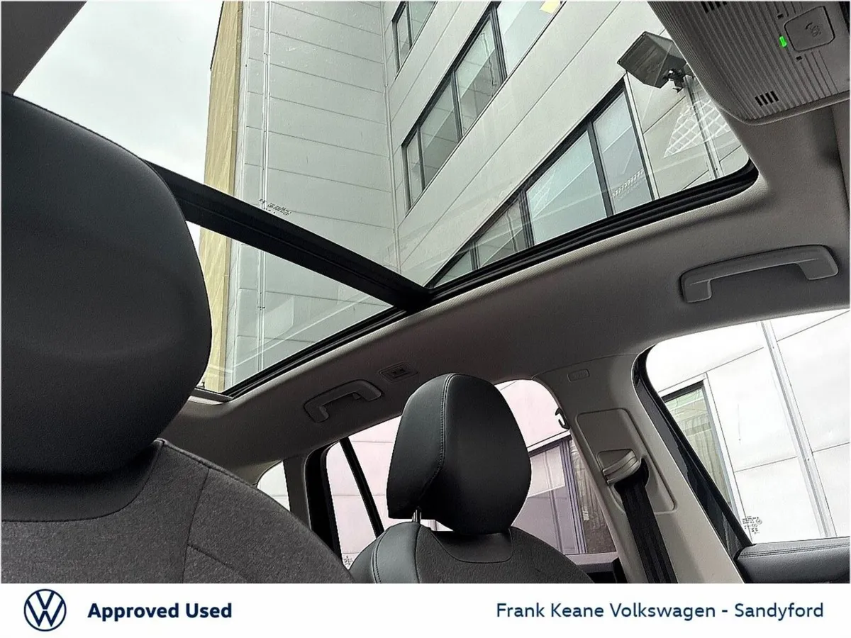 Volkswagen Tiguan SUV, Petrol Plug-in Hybrid, 2025, Black