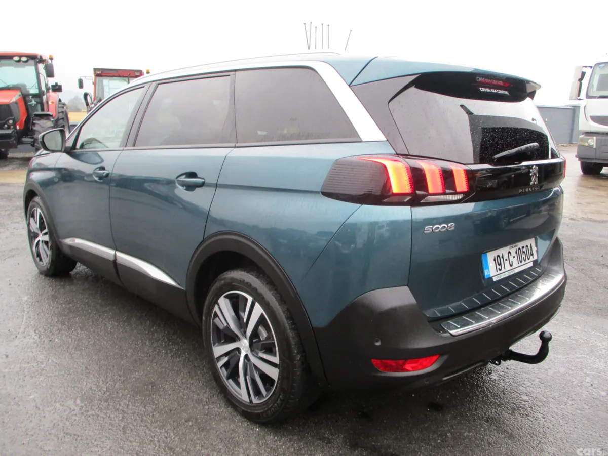 Peugeot 5008 MPV, Petrol, 2019, Green