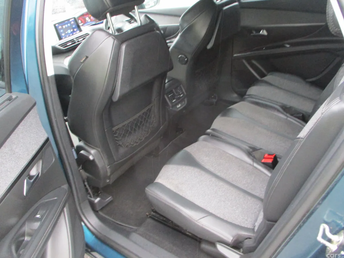 Peugeot 5008 MPV, Petrol, 2019, Green