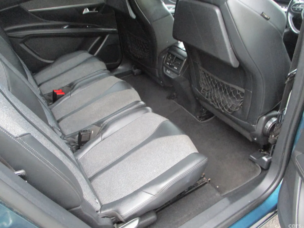Peugeot 5008 MPV, Petrol, 2019, Green