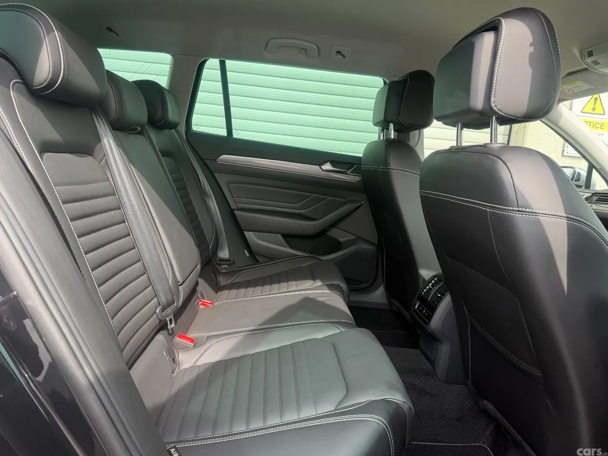 Volkswagen Passat Estate, Diesel, 2022, Black