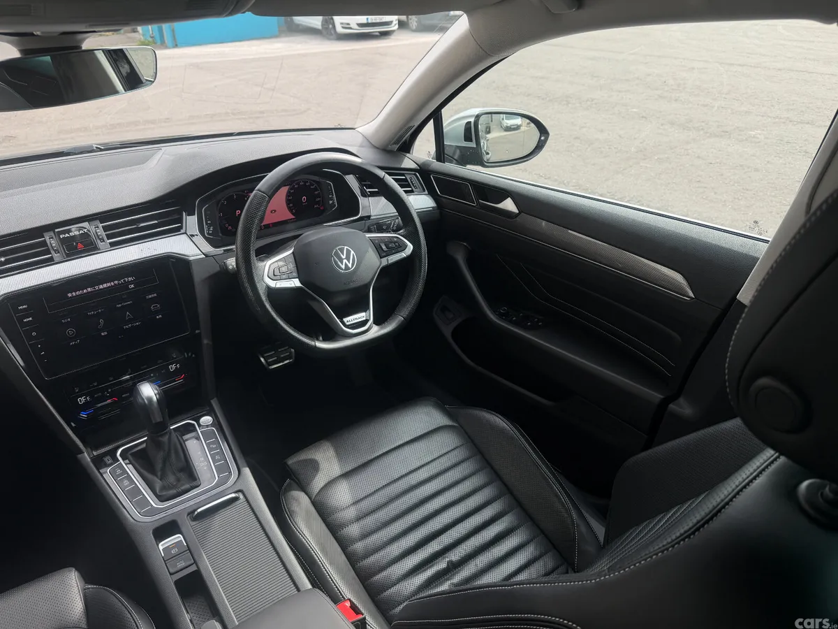 Volkswagen Passat Estate, Diesel, 2022, Black