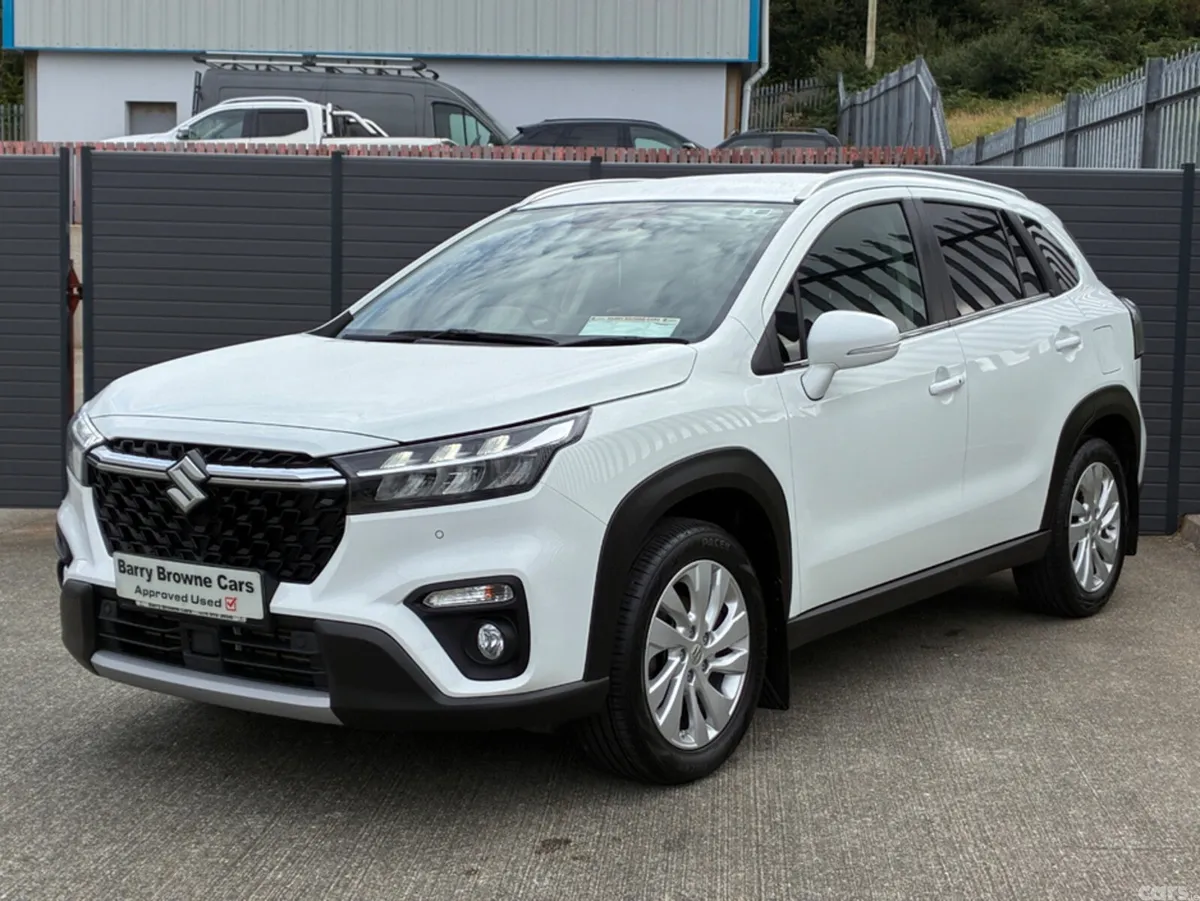 Suzuki SX4 S-Cross Hatchback, Petrol, 2023, White