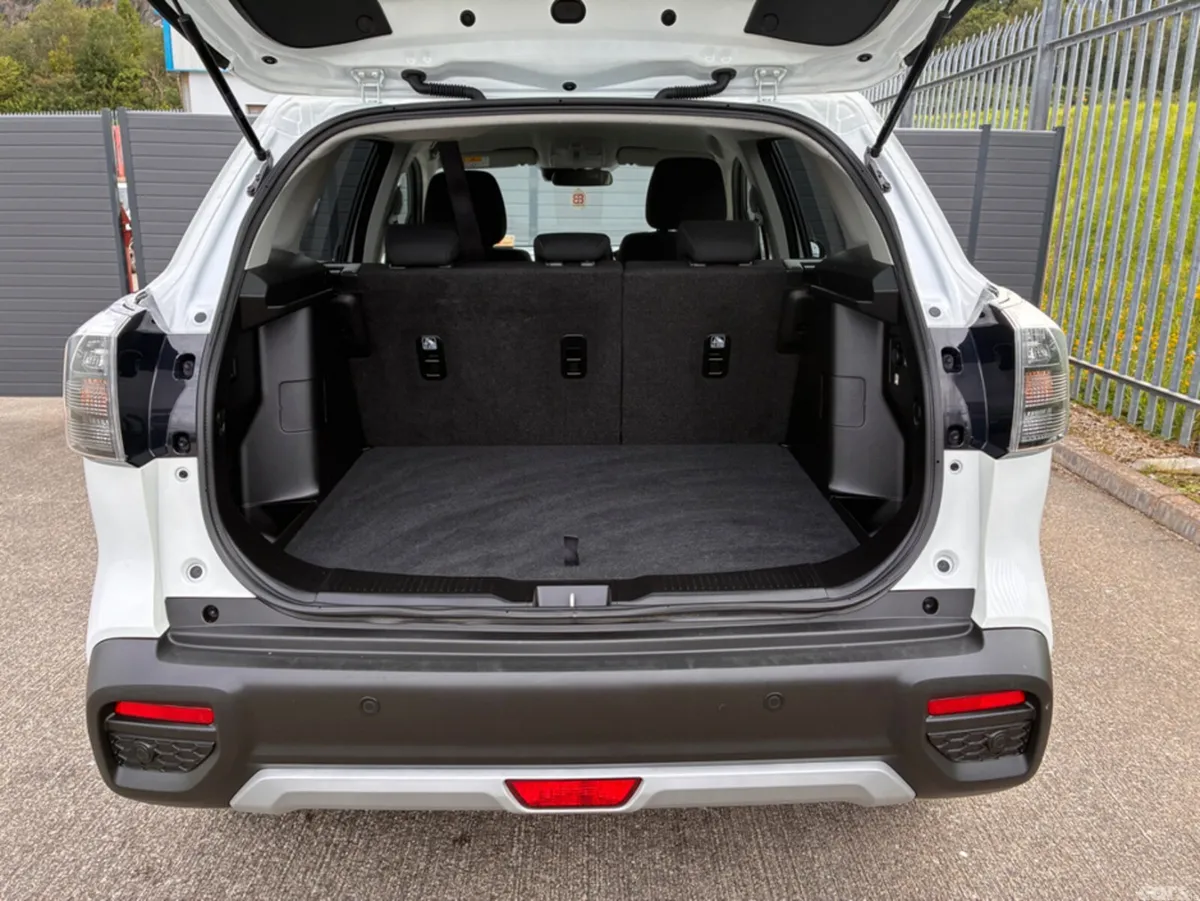Suzuki SX4 S-Cross Hatchback, Petrol, 2023, White