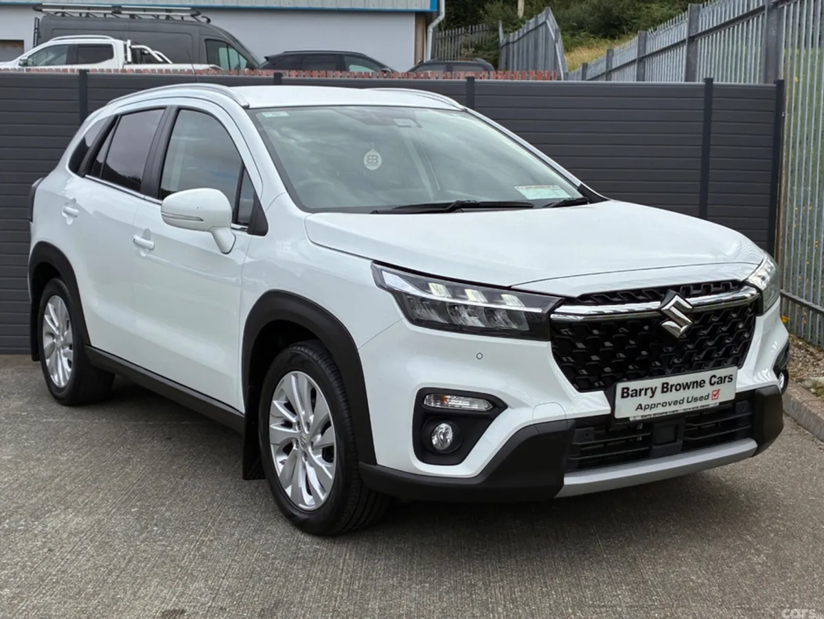Suzuki SX4 S-Cross Hatchback, Petrol, 2023, White