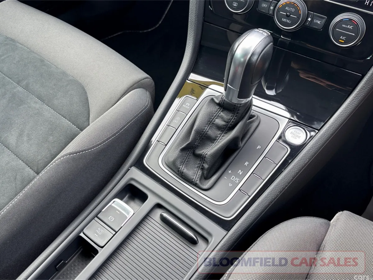 Volkswagen Golf Hatchback, Petrol, 2019, White