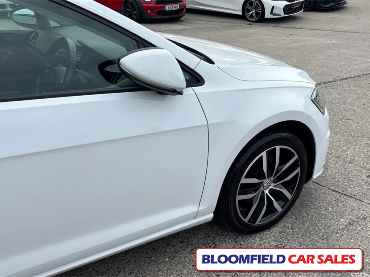 Volkswagen Golf Hatchback, Petrol, 2019, White