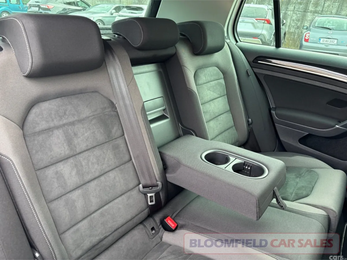 Volkswagen Golf Hatchback, Petrol, 2019, White