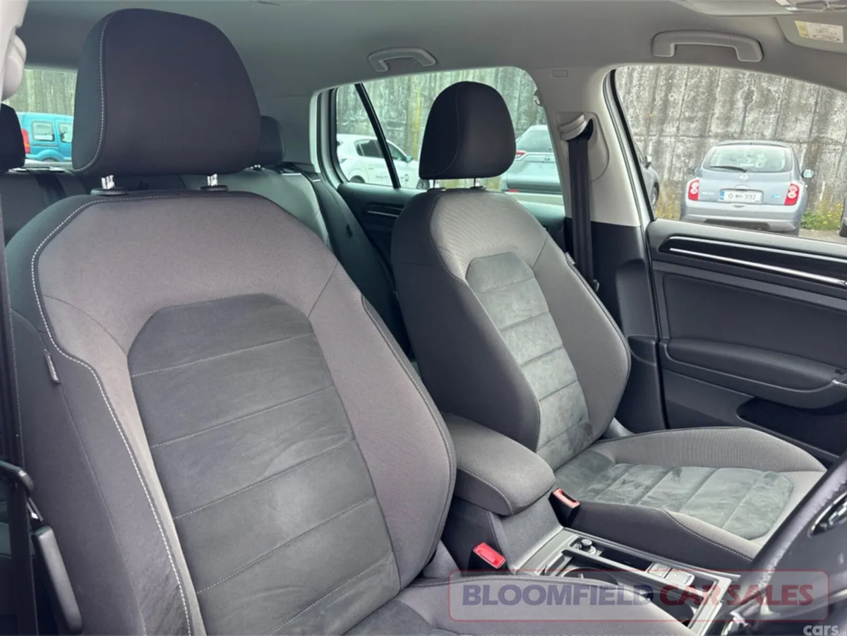 Volkswagen Golf Hatchback, Petrol, 2019, White