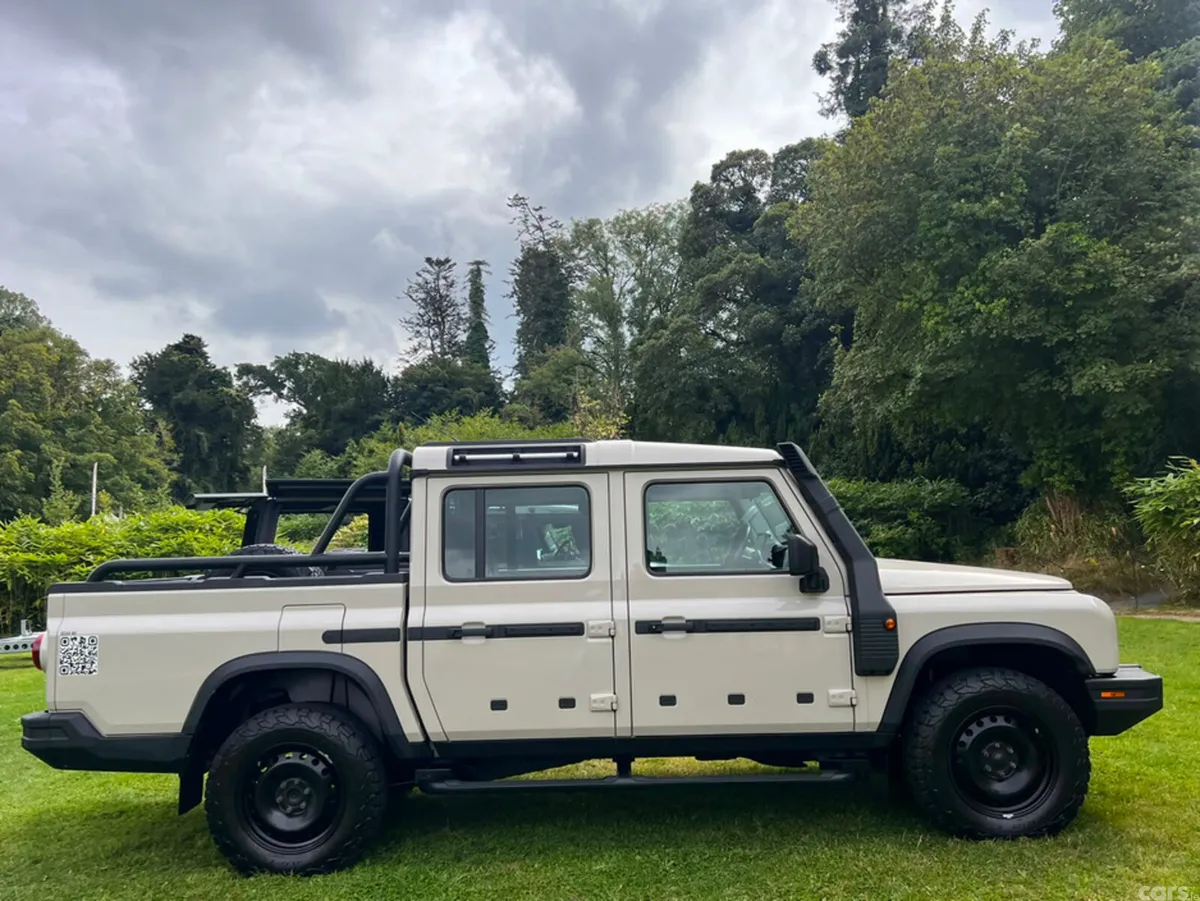INEOS Grenadier Pick Up, Diesel, 2025, Grey